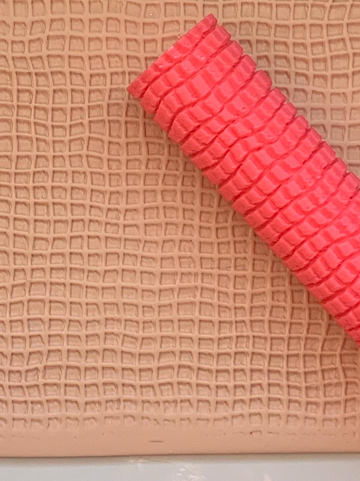 Peanut Shell Texture Roller for Polymer Clay | Soft Wavy Grid Fabric Texture